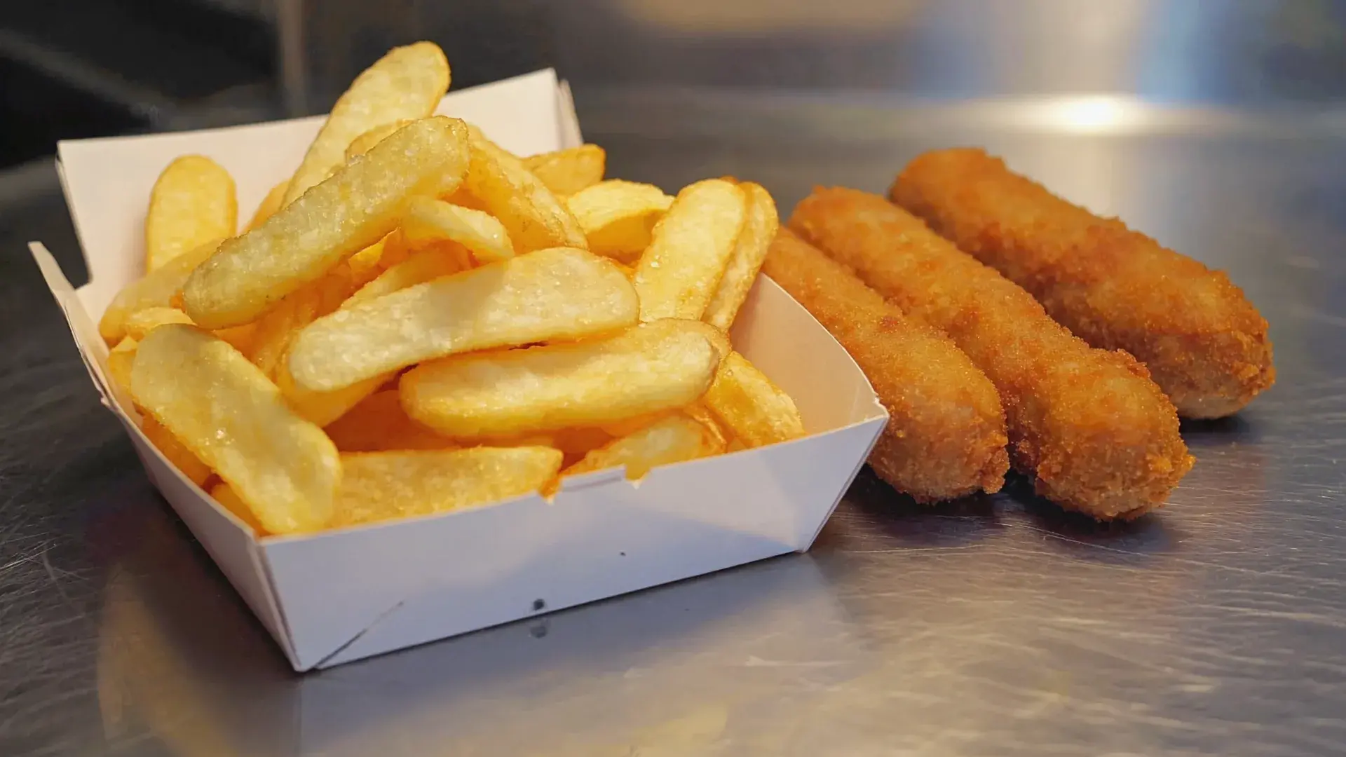 How Many Calories Are in an Irish Takeaway? Spice Bag, Breakfast Roll, Chipper and Pub Food